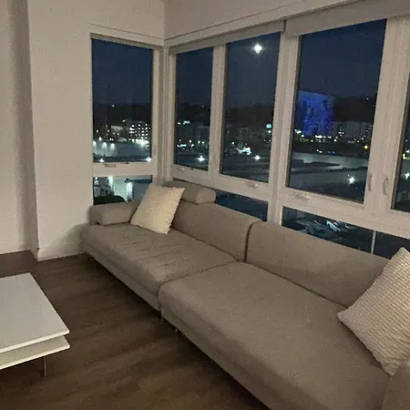 Lux Condo With View And Rooftop